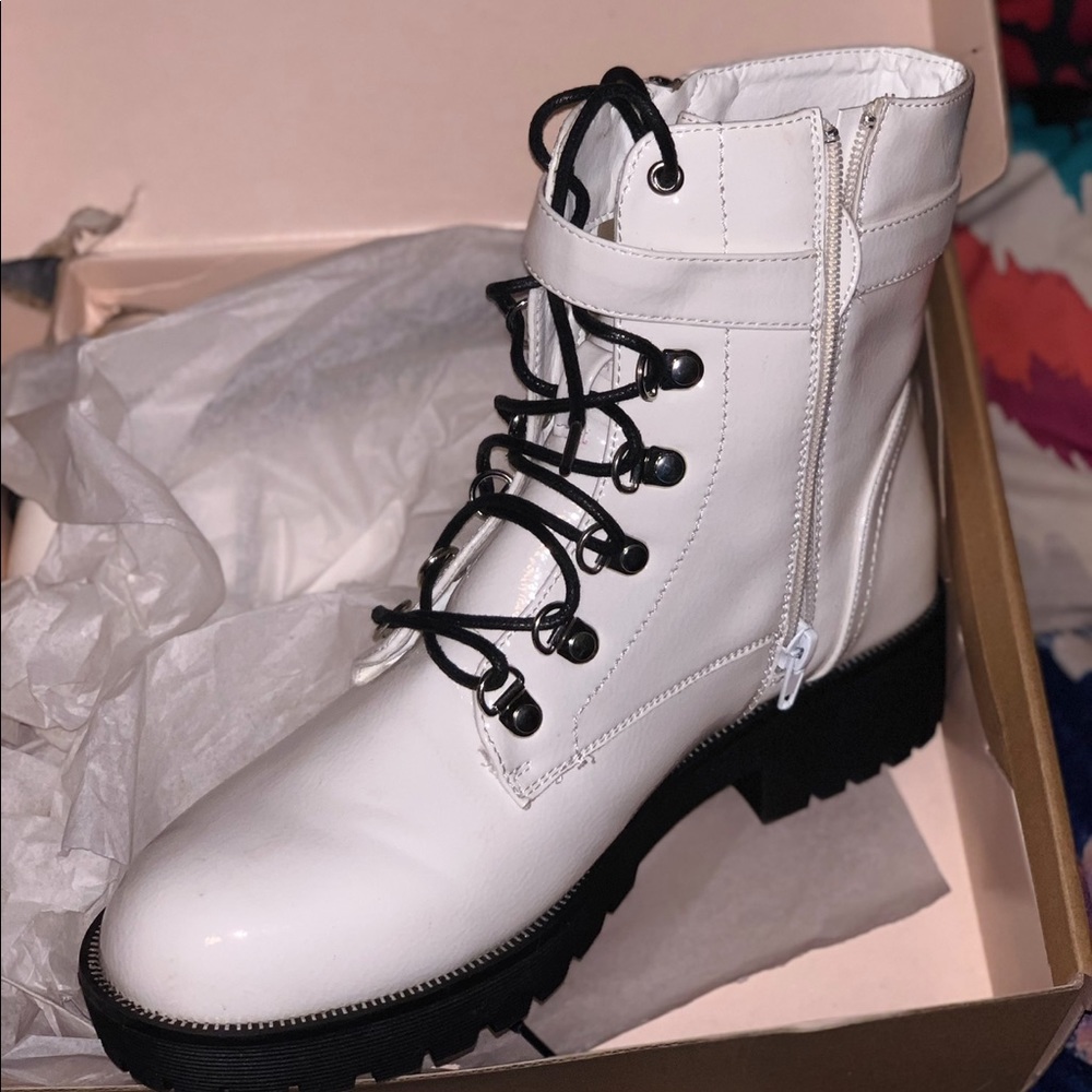 Combat boots